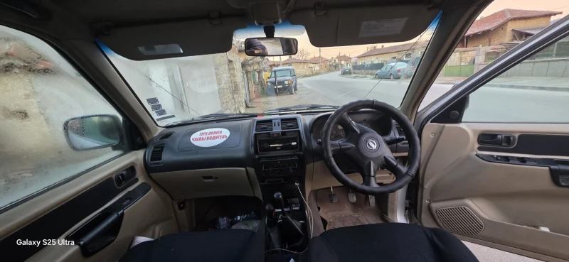Nissan Terrano 2.7, снимка 5 - Автомобили и джипове - 52832892