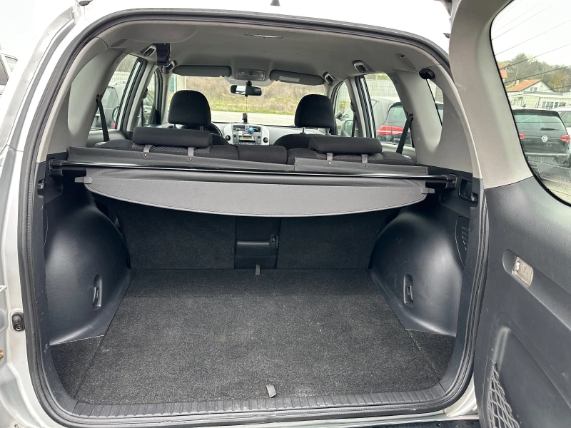 Toyota Rav4 2.2d* 136к.с* КЛИМАТРОНИК, снимка 17 - Автомобили и джипове - 52884857