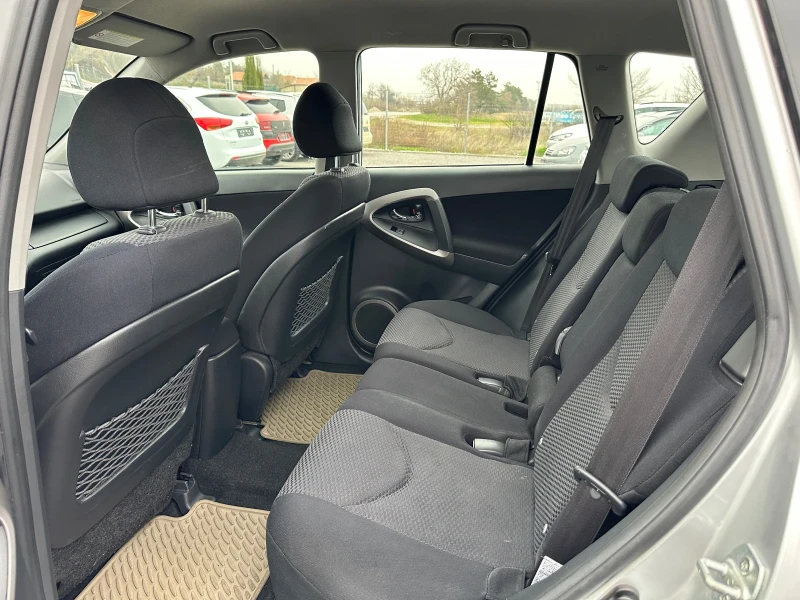 Toyota Rav4 2.2d* 136к.с* КЛИМАТРОНИК, снимка 14 - Автомобили и джипове - 52884857