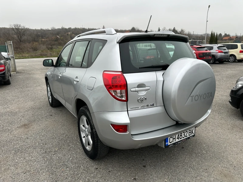 Toyota Rav4 2.2d* 136к.с* КЛИМАТРОНИК, снимка 8 - Автомобили и джипове - 52884857