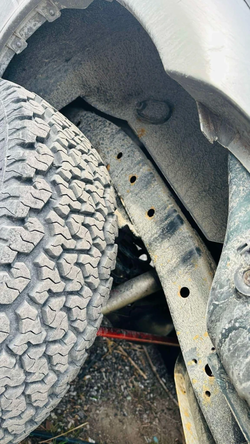 Nissan Terrano, снимка 5 - Автомобили и джипове - 53152923