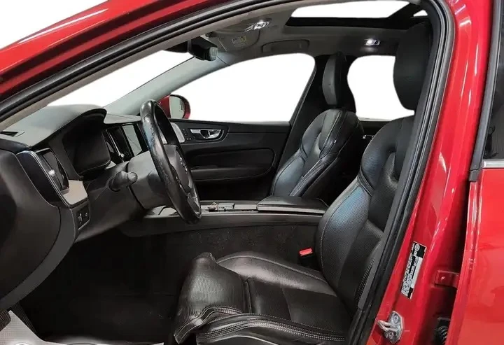 Volvo XC60  Inscription AWD - изображение 5