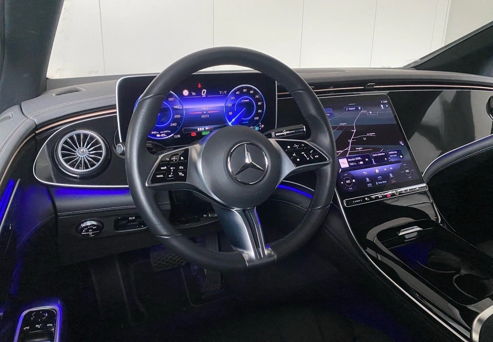 Mercedes-Benz EQE 350 AMG/ DISTRONIC/ LED/ NAVI/ CAMERA/ - изображение 8