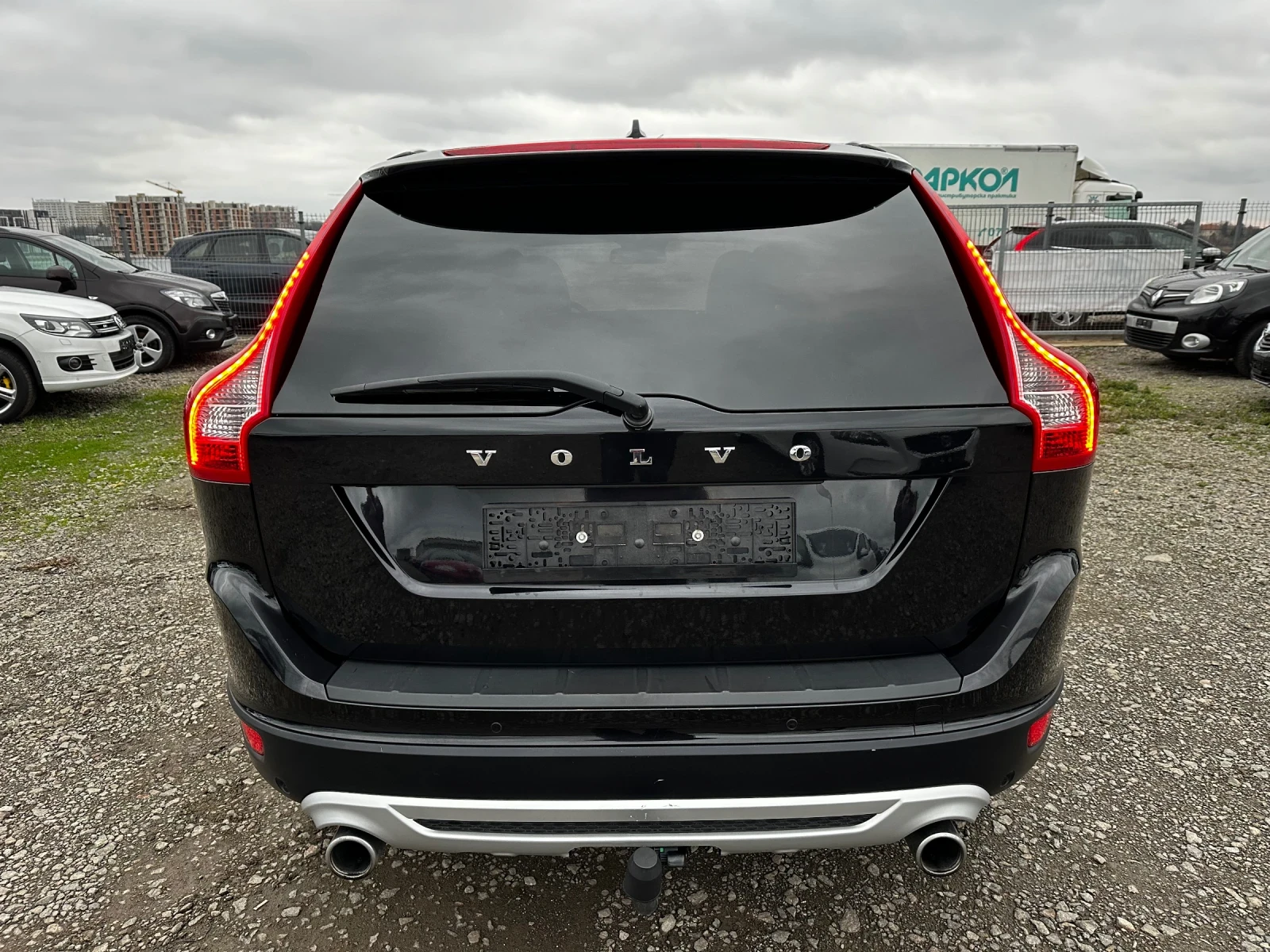 Volvo XC60 2.4 D5 R-DESIGN AWD HEICO SPORTIVE  - изображение 2