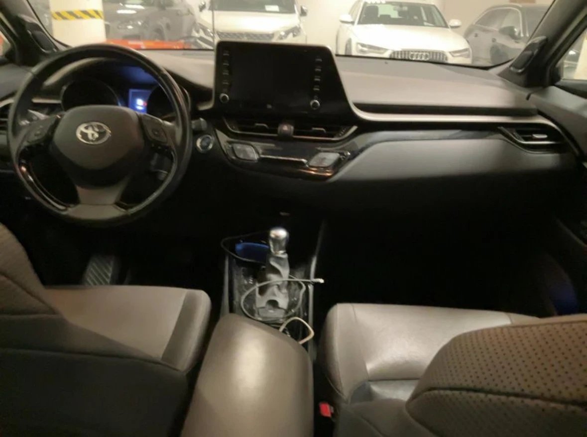 Toyota C-HR 2.0iHybrid* Lounge* Bi-Tone* JBL* LED* ПЕРФЕКТЕН*  - изображение 8