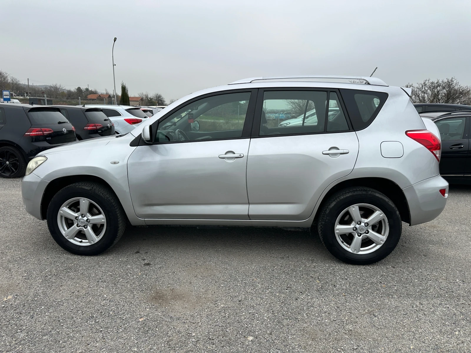 Toyota Rav4 2.2d* 136к.с* КЛИМАТРОНИК - изображение 5