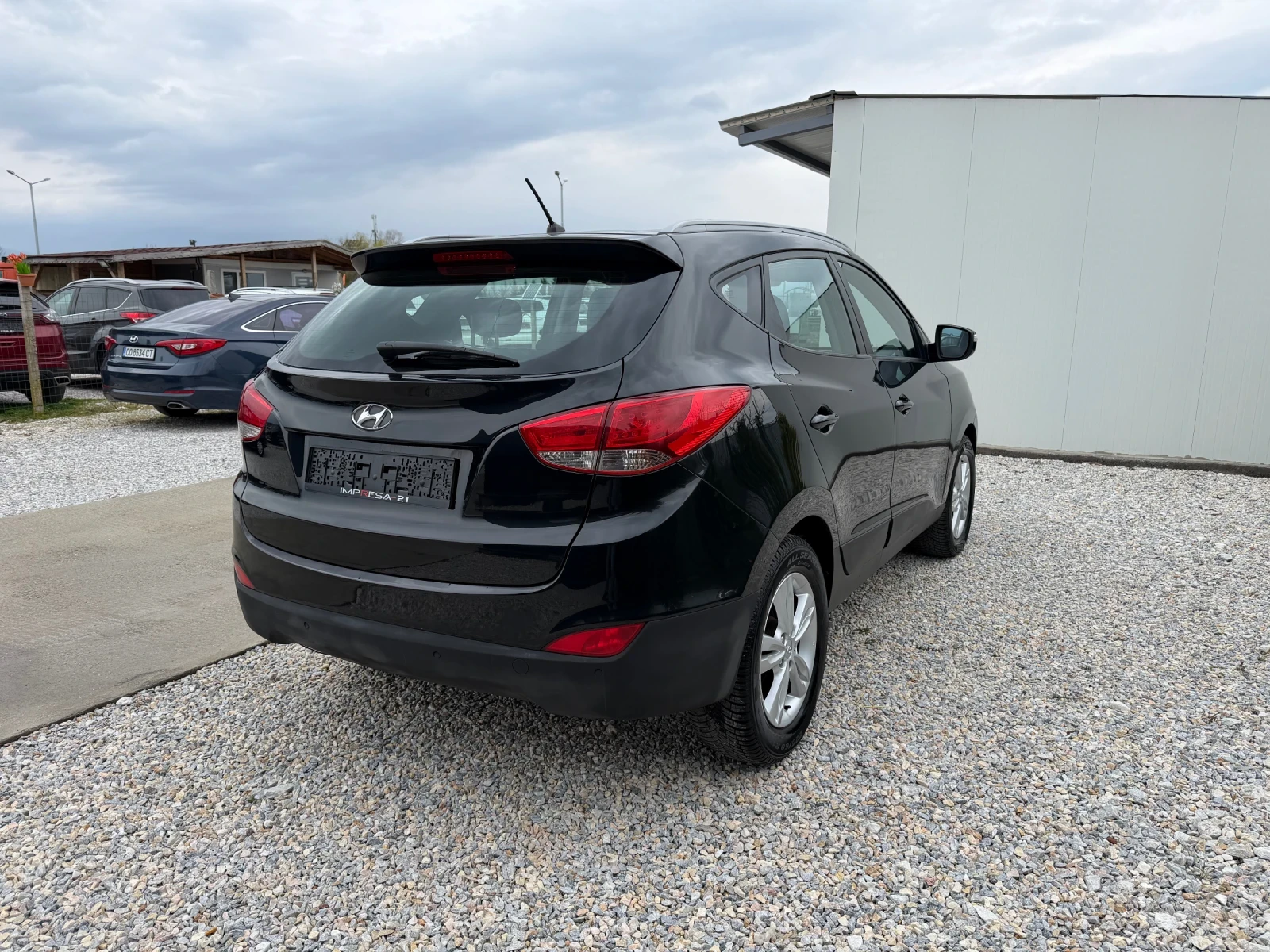 Hyundai IX35 1.7d 116kc., снимка 4 - Автомобили и джипове - 53965193