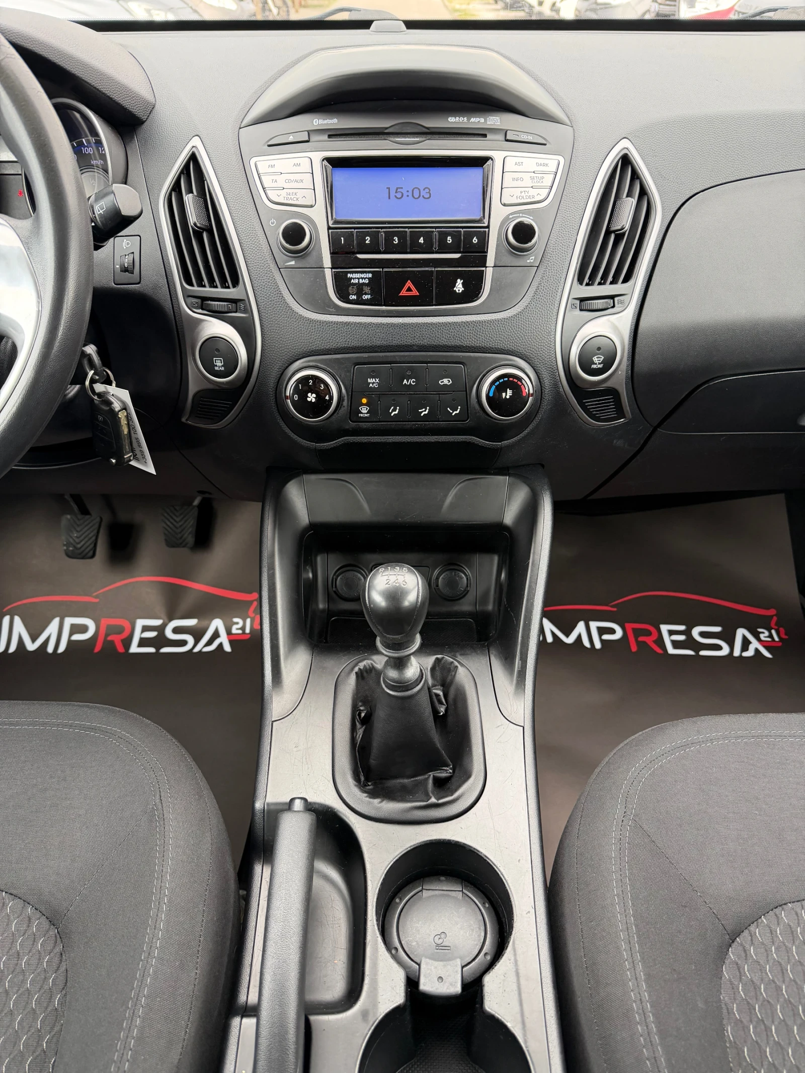 Hyundai IX35 1.7d 116kc., снимка 11 - Автомобили и джипове - 53965193