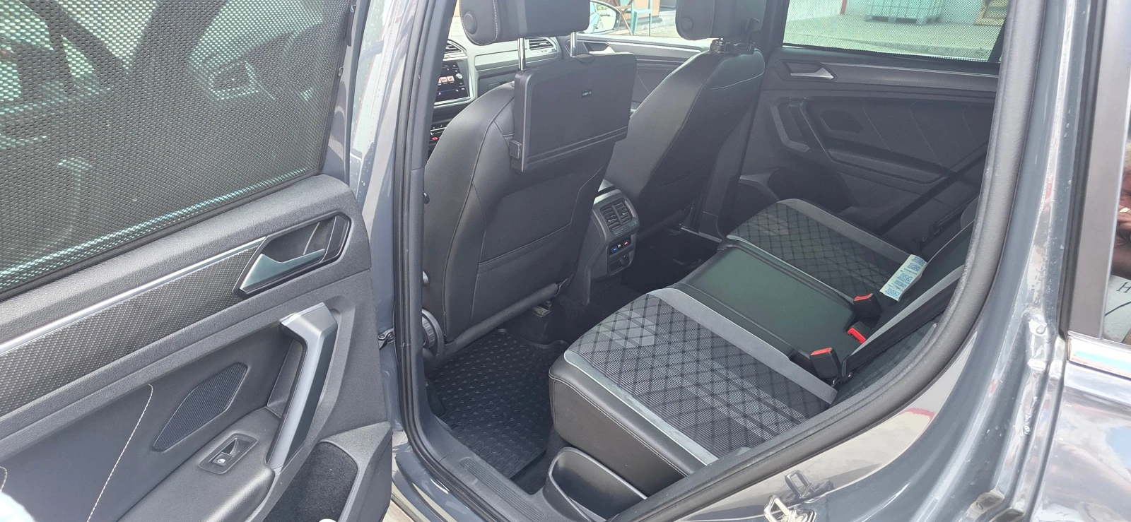 VW Tiguan R line, снимка 9 - Автомобили и джипове - 54583122
