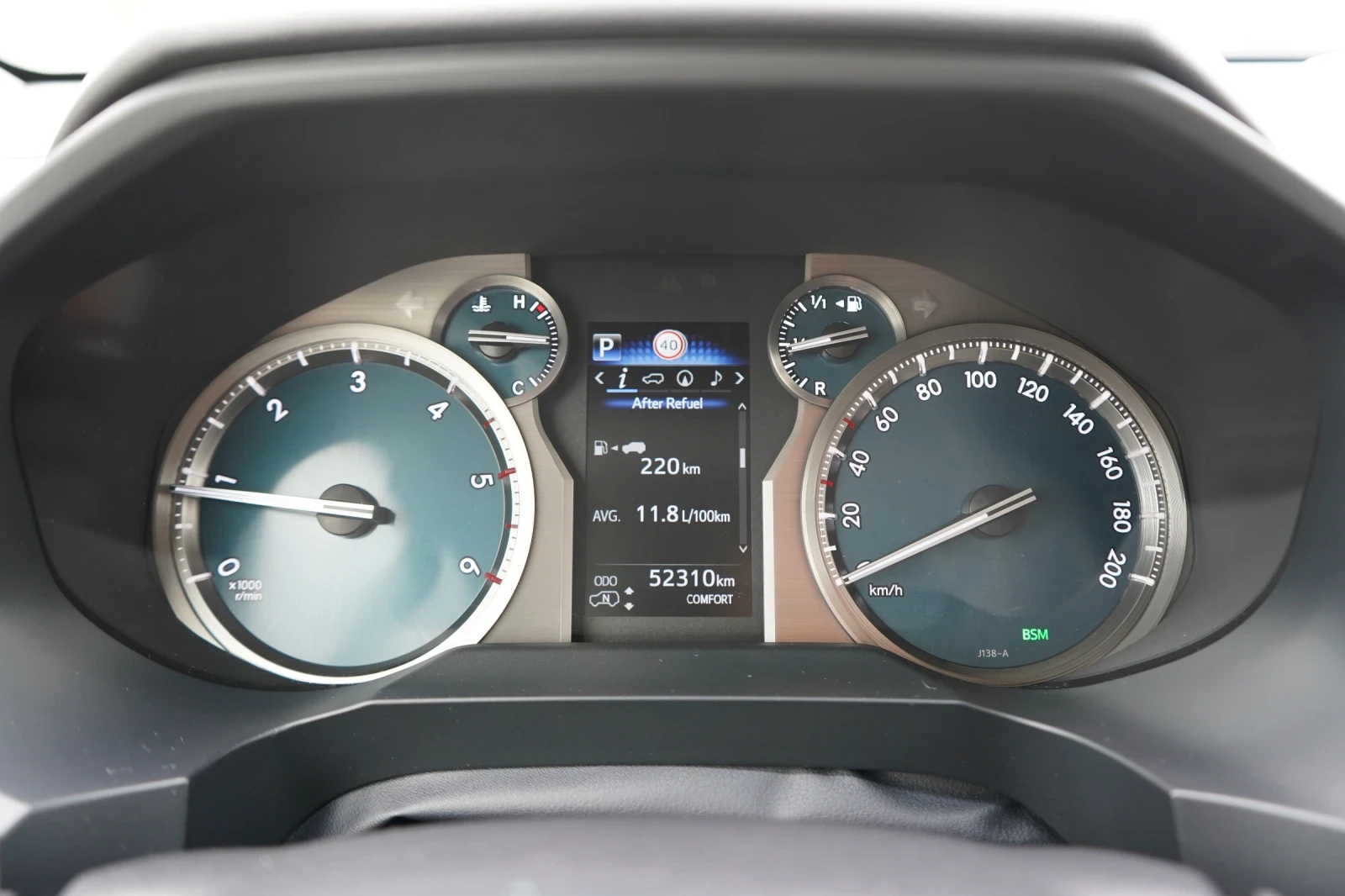 Toyota Land cruiser 2.8D* LUXURY* ГАРАНЦИЯ* JBL* 360 CAM* KEYLESS* , снимка 10 - Автомобили и джипове - 54607882