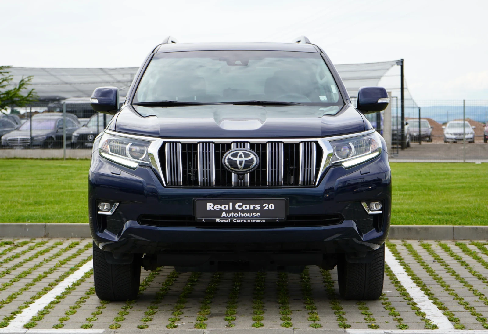 Toyota Land cruiser 2.8D* LUXURY* ГАРАНЦИЯ* JBL* 360 CAM* KEYLESS* , снимка 2 - Автомобили и джипове - 54607882