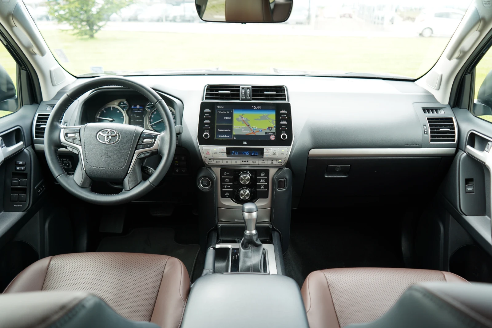 Toyota Land cruiser 2.8D* LUXURY* ГАРАНЦИЯ* JBL* 360 CAM* KEYLESS* , снимка 13 - Автомобили и джипове - 54607882