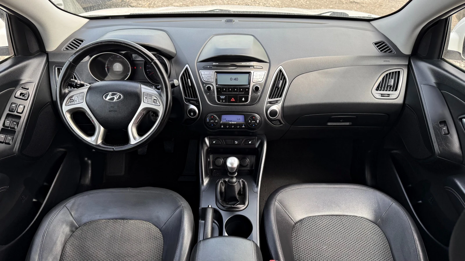 Hyundai IX35 2.0CRDI , снимка 9 - Автомобили и джипове - 54620451