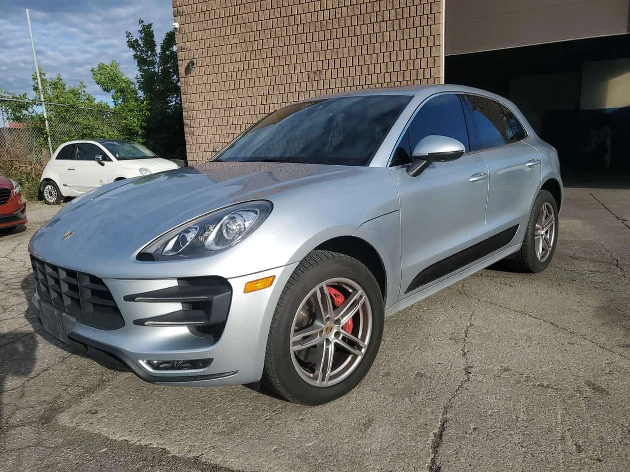 Porsche Macan * AWD 4dr Turbo * CARFAX * ОПЦИЯ ЗА ФИНАНСИРАНЕ