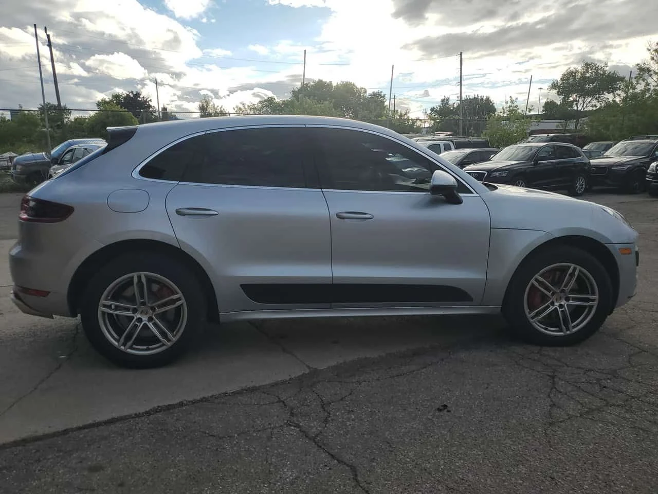 Porsche Macan * AWD 4dr Turbo * CARFAX * ОПЦИЯ ЗА ФИНАНСИРАНЕ, снимка 3 - Автомобили и джипове - 55326861