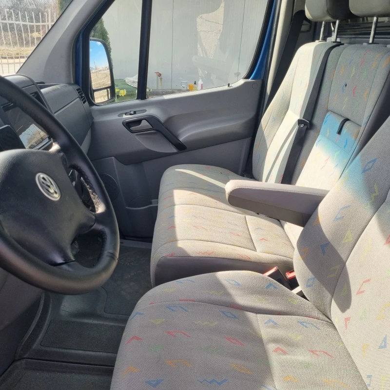 VW Crafter 136ps, снимка 11 - Бусове и автобуси - 48796433