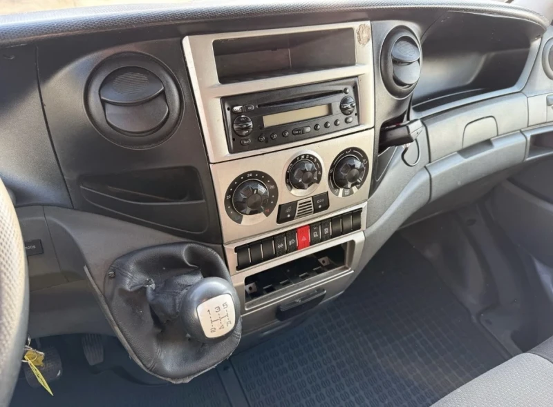 Iveco 35c13 Хладилен, снимка 13 - Бусове и автобуси - 52777017