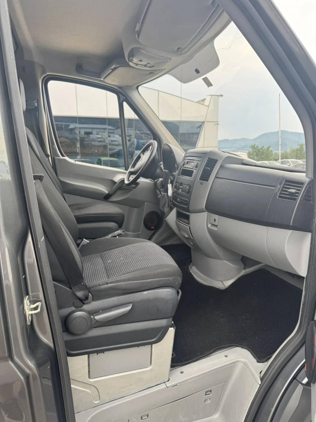 Mercedes-Benz Sprinter 211 CDI/ Гаранция - изображение 7