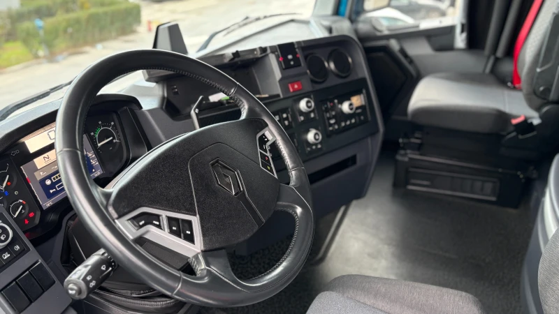 Renault T * РЕТАРДЕР* ЛИЗИНГ НА НОВИ ФИРМИ* , снимка 10 - Камиони - 52494797
