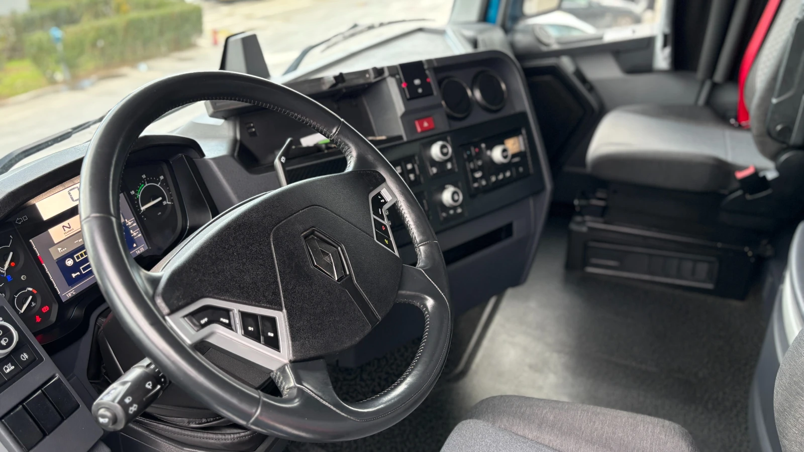 Renault T * РЕТАРДЕР* ЛИЗИНГ НА НОВИ ФИРМИ*  - изображение 9