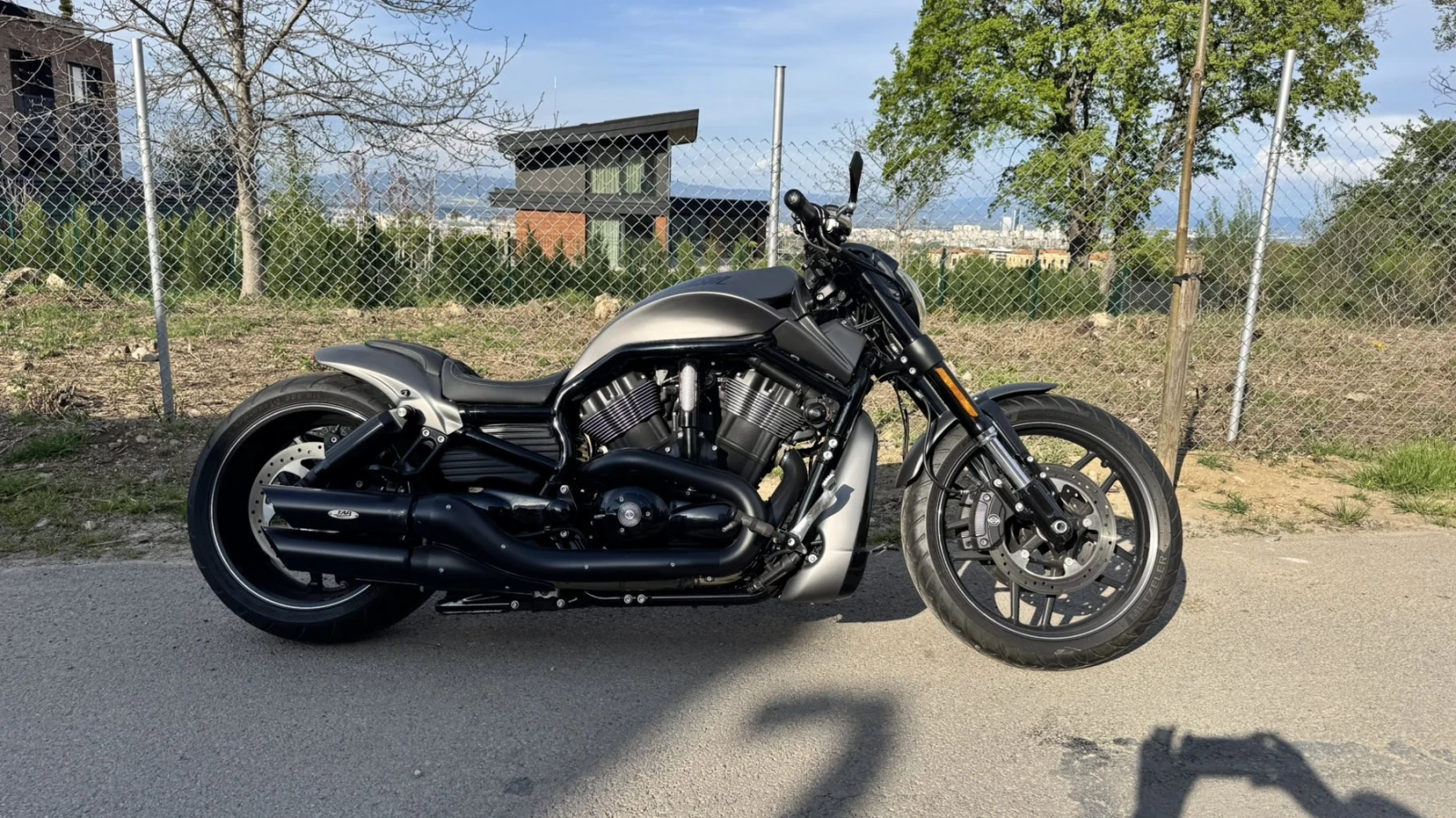 Harley-Davidson V-Rod Night Rod Special - изображение 4