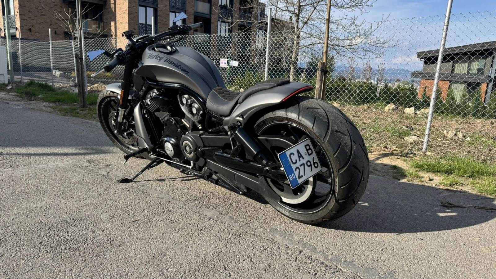 Harley-Davidson V-Rod Night Rod Special - изображение 3