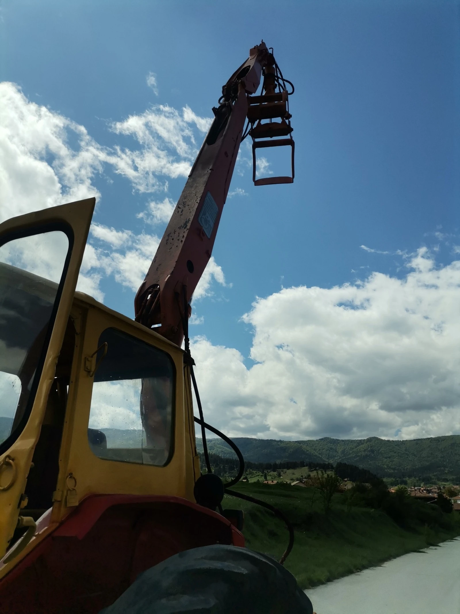     HIAB | Mobile.bg   15