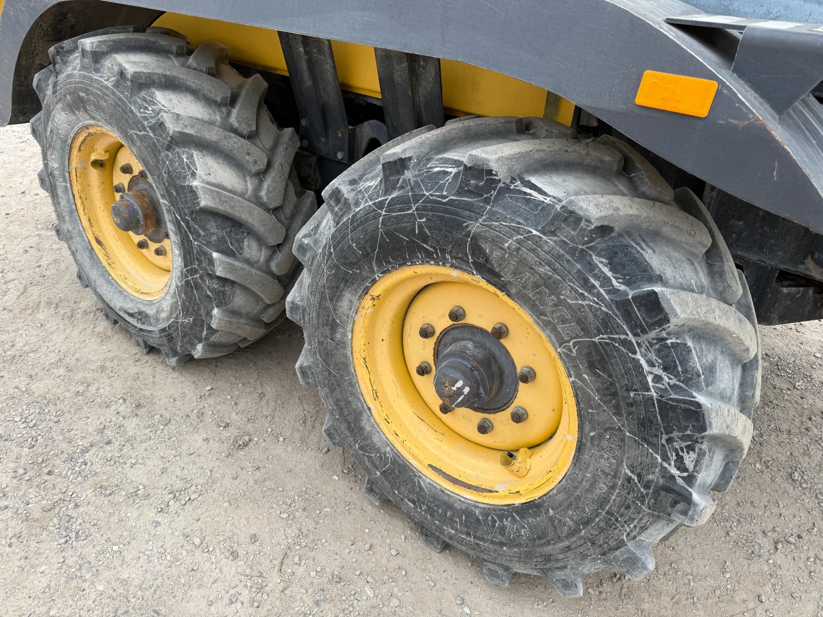 �������� NEW HOLLAND F106.6 | Mobile.bg � ����������� 8