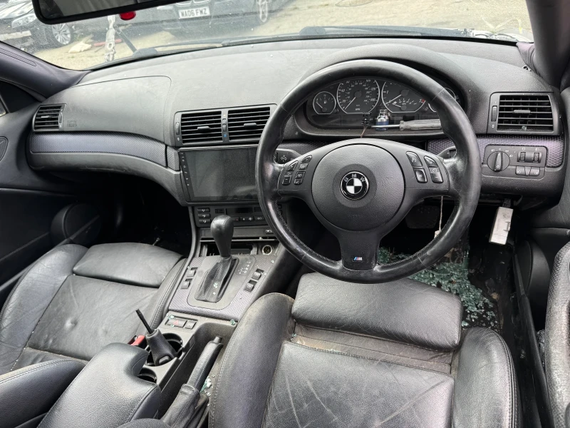BMW 330 И м пакет, снимка 5 - Автомобили и джипове - 52349425