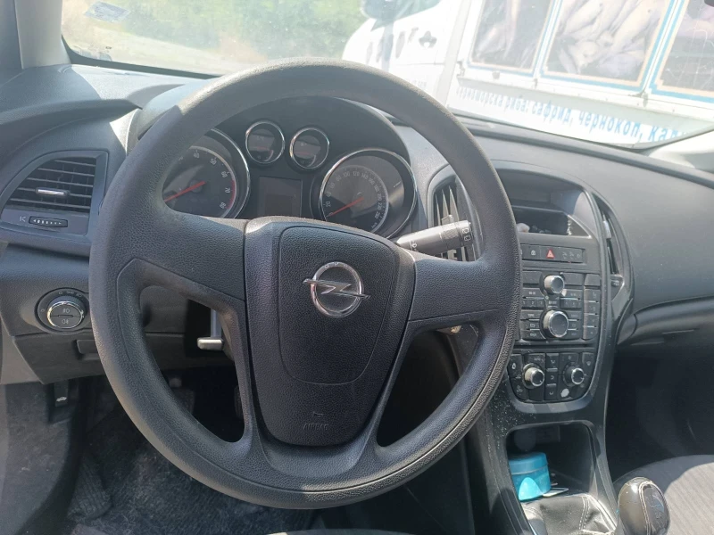 Opel Astra, снимка 3 - Автомобили и джипове - 48105374