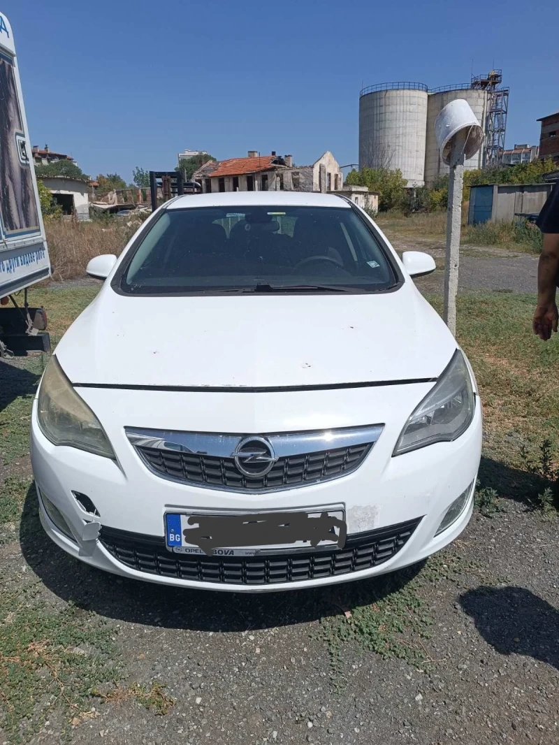 Opel Astra, снимка 1 - Автомобили и джипове - 48105374