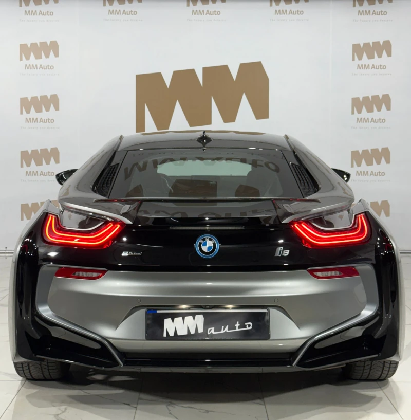 BMW i8 Coupe* Facelift* xDrive* Carbon* HuD* H/K, снимка 5 - Автомобили и джипове - 49531053