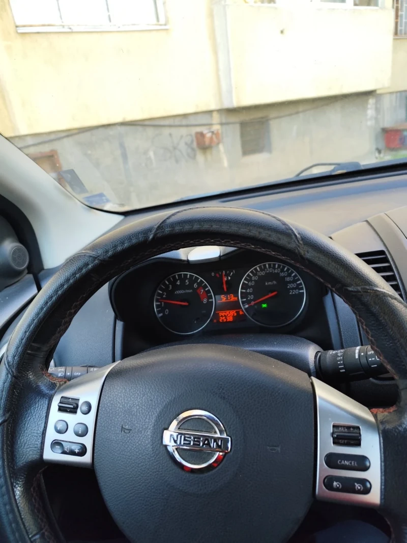 Nissan Note, снимка 4 - Автомобили и джипове - 52084458