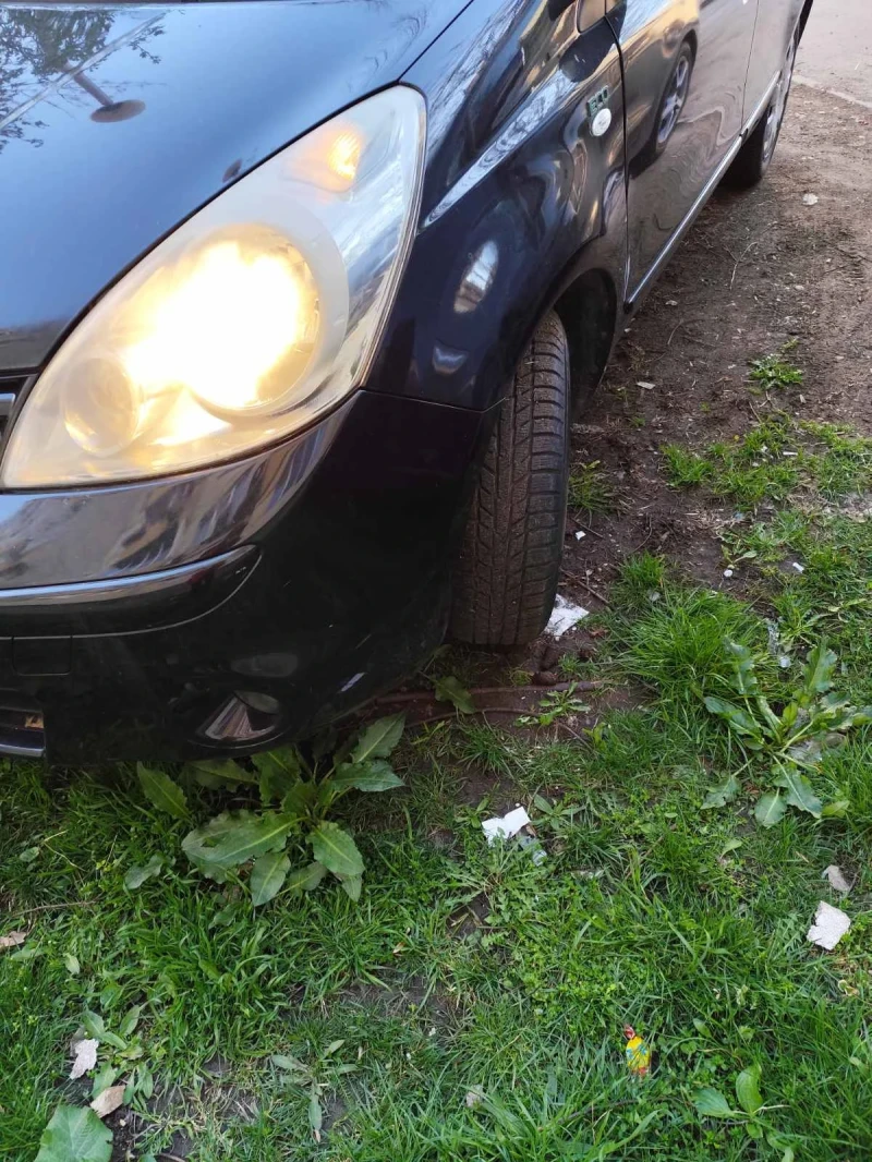 Nissan Note, снимка 10 - Автомобили и джипове - 52084458