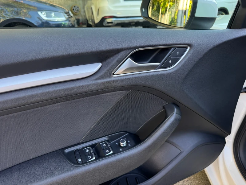 Audi A3 1.6TDI* S-Tronic, снимка 8 - Автомобили и джипове - 52036192