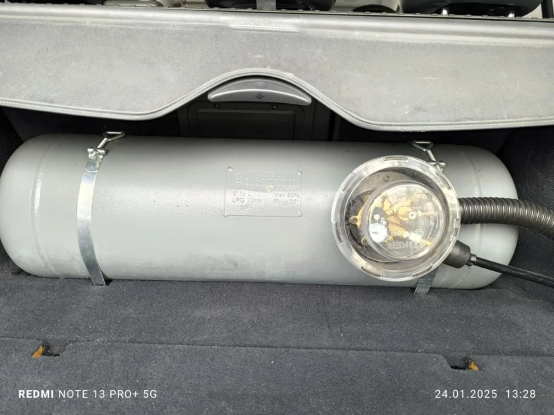 Mercedes-Benz C 180 1.8 Gaz, снимка 12 - Автомобили и джипове - 52335428