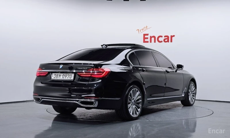 BMW 750, снимка 2 - Автомобили и джипове - 53150241