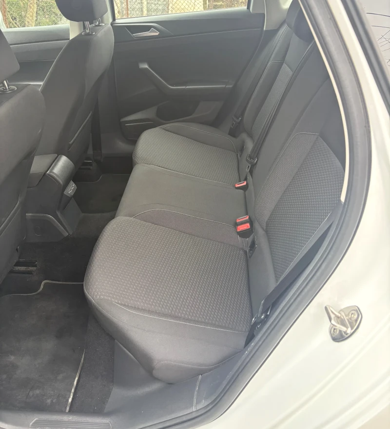 VW Polo 1.6TDI 2019г!!, снимка 8 - Автомобили и джипове - 53221829