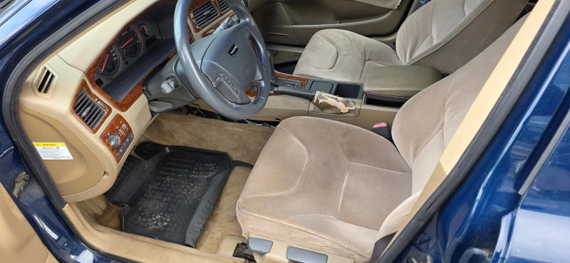 Volvo V70, снимка 10 - Автомобили и джипове - 53372379
