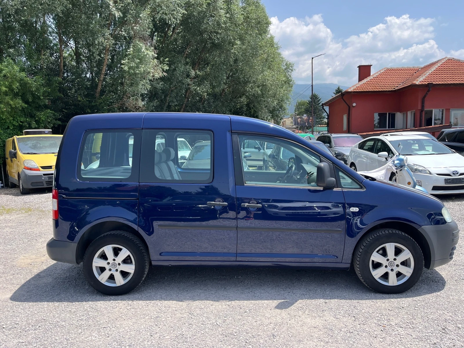 VW Caddy 2.0SDI - изображение 7