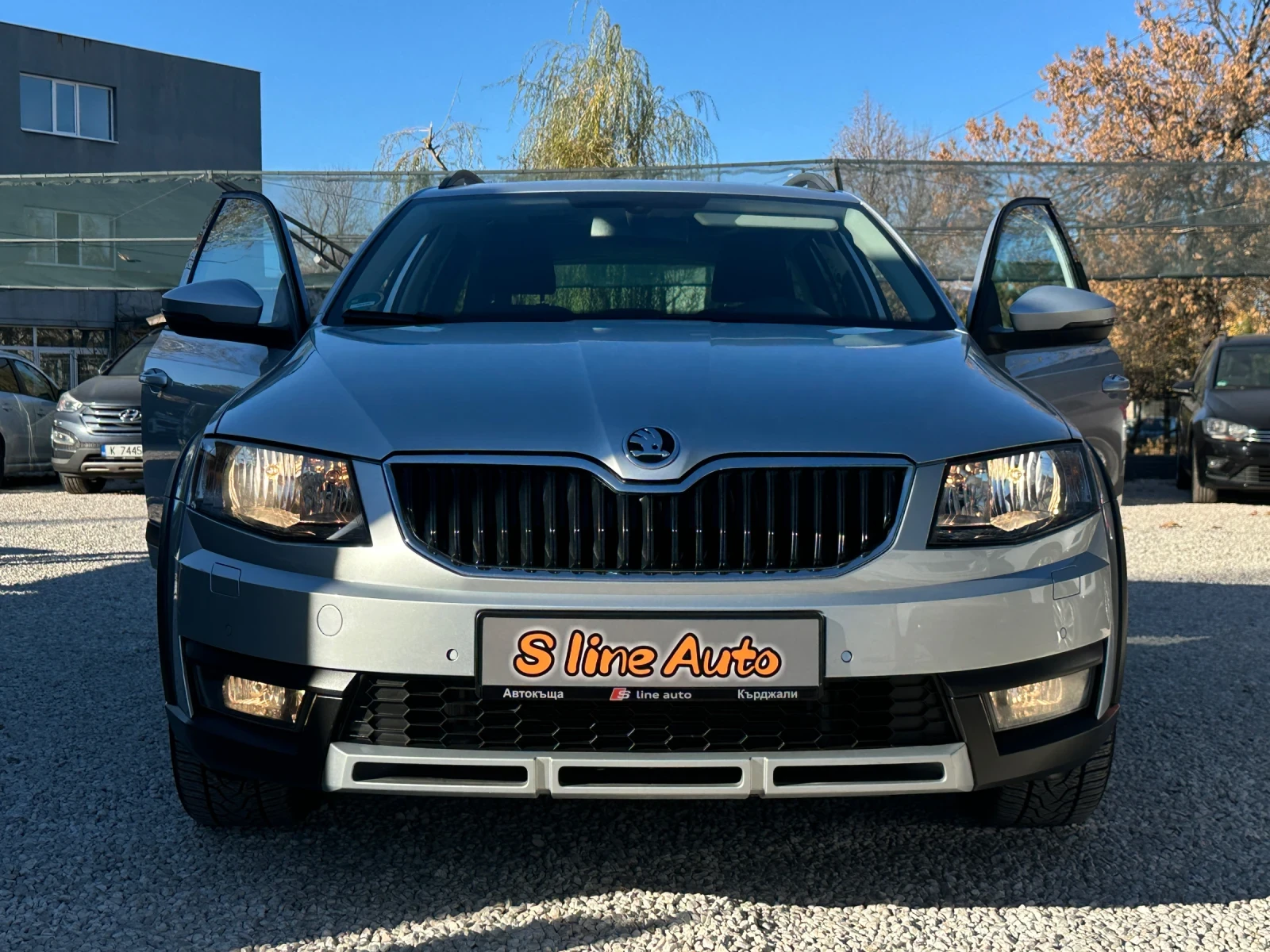 Skoda Octavia Scout* 4x4* Панорама* Автоматик*  - изображение 3