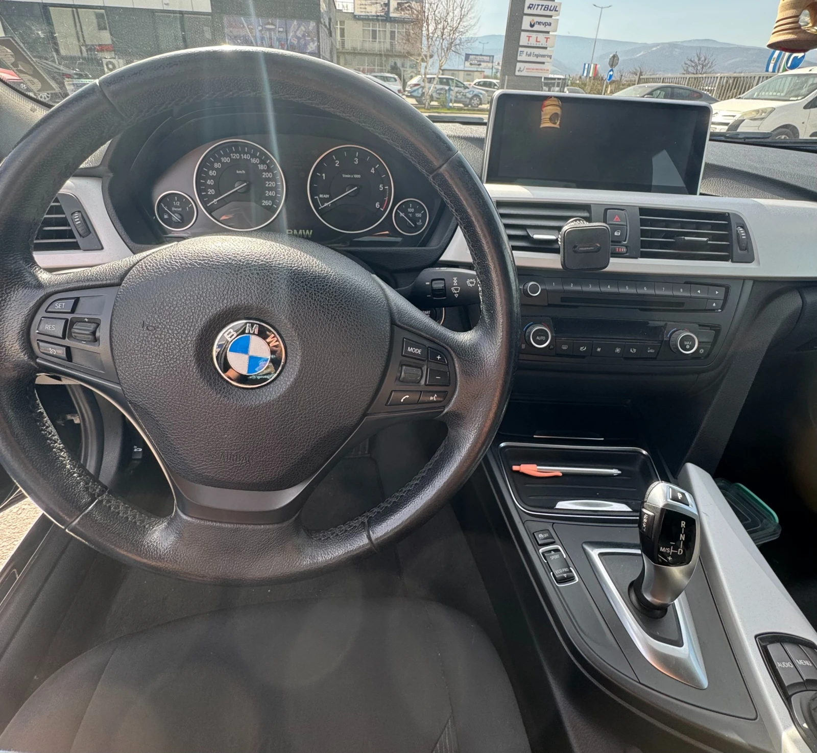BMW 320 F30 - изображение 2