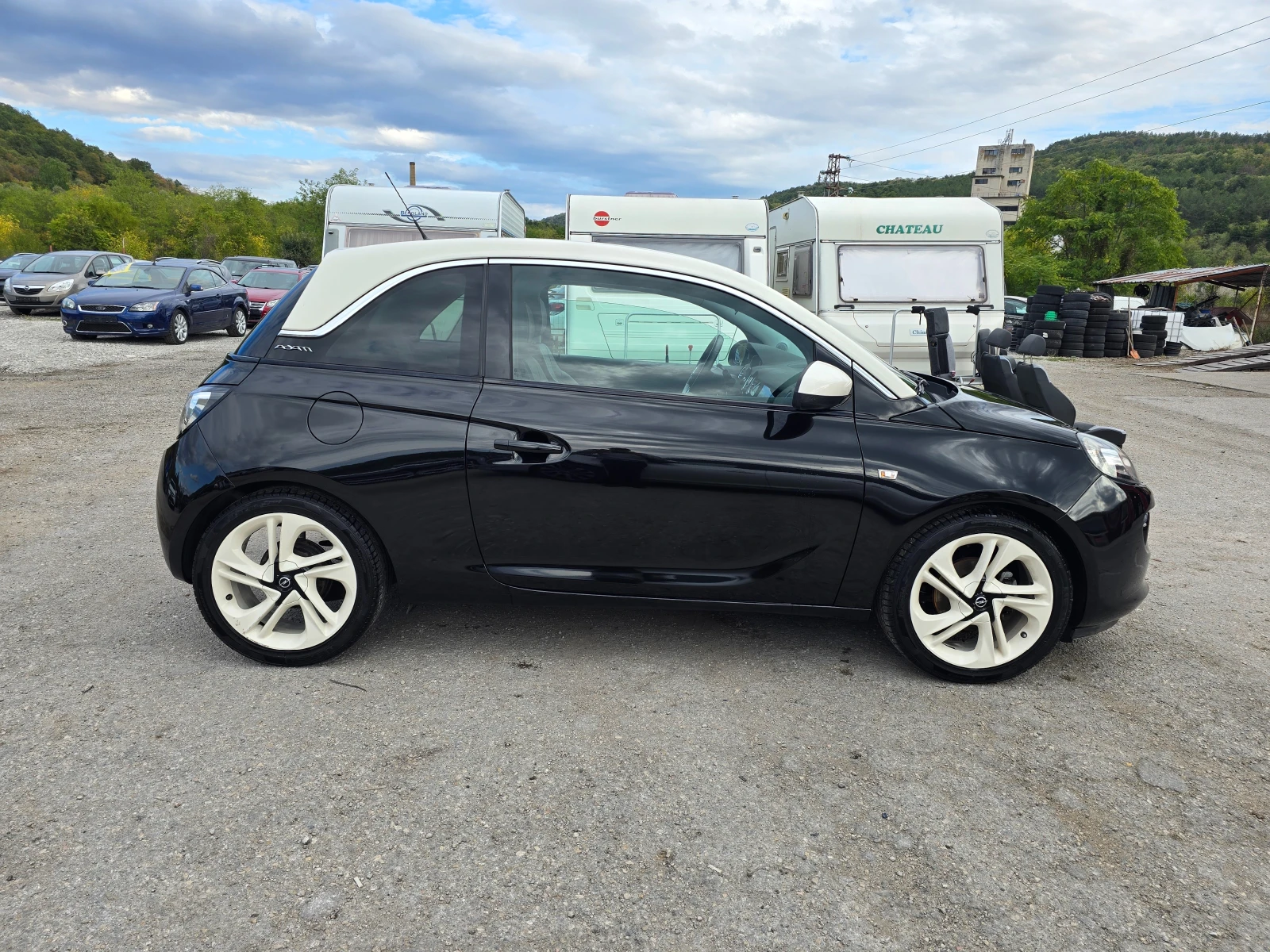 Opel Adam 1.2i КАТО НОВА - изображение 2