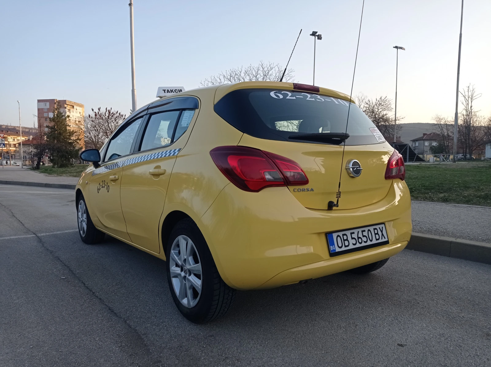 Opel Corsa Е.1.4/90кс Без Турбо* , снимка 3 - Автомобили и джипове - 53853718
