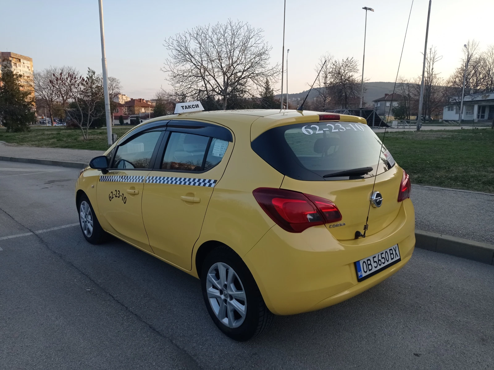 Opel Corsa Е.1.4/90кс Без Турбо* , снимка 4 - Автомобили и джипове - 53853718