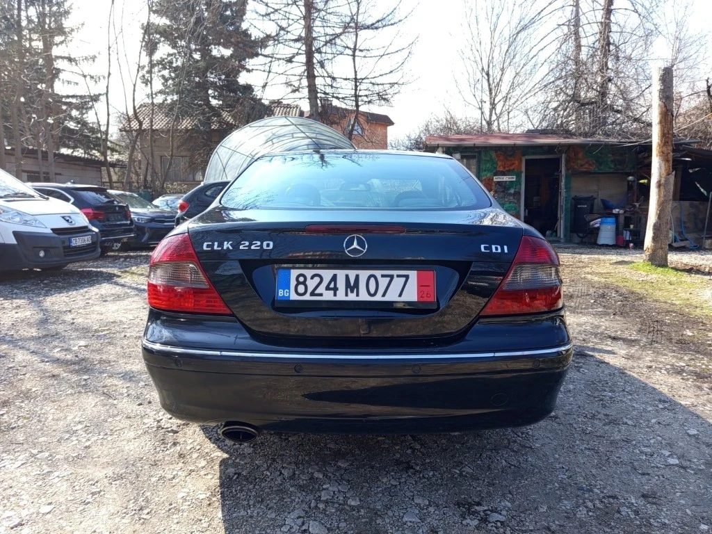 Mercedes-Benz CLK 220D, снимка 9 - Автомобили и джипове - 54073473