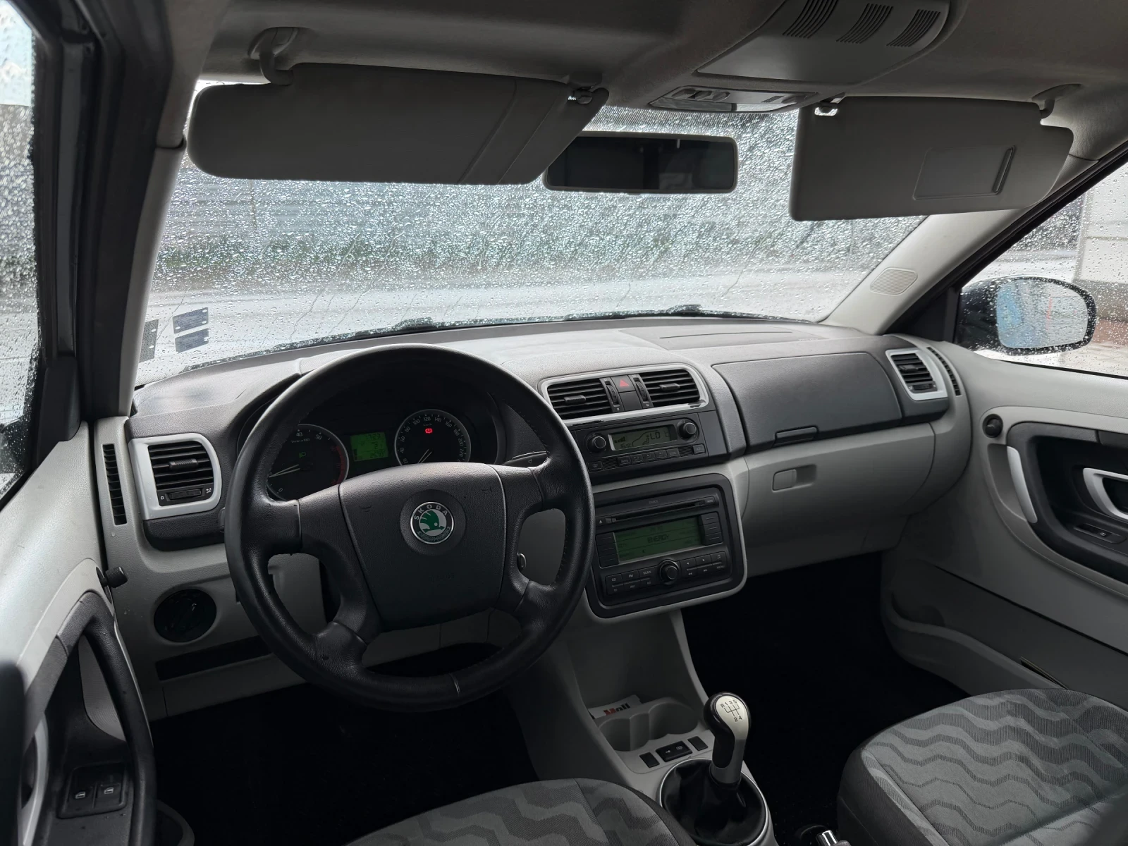 Skoda Fabia MK II, снимка 11 - Автомобили и джипове - 54239615