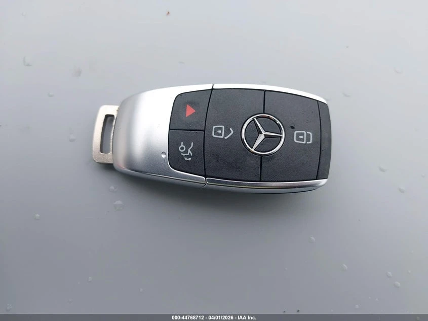 Mercedes-Benz EQB 300 Suv 4Matic, снимка 11 - Автомобили и джипове - 54277409