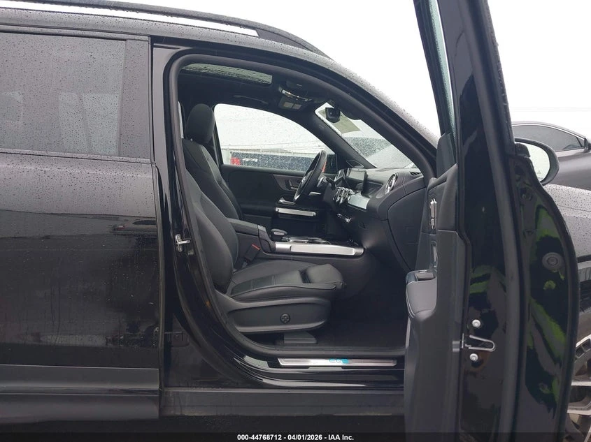 Mercedes-Benz EQB 300 Suv 4Matic, снимка 5 - Автомобили и джипове - 54277409