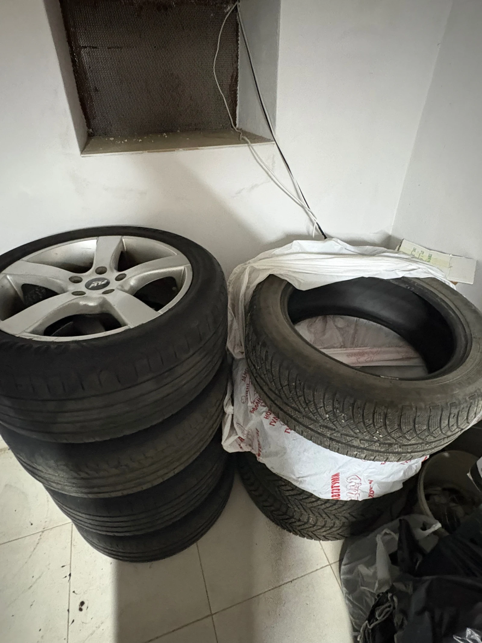 VW Multivan 2.5TDI 174кс. , снимка 14 - Автомобили и джипове - 54317845